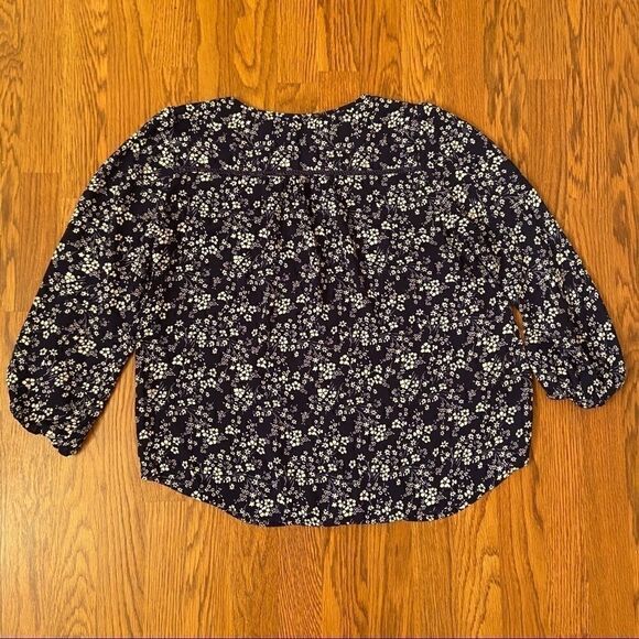 Collective Concepts Navy Floral Chiffon Top Size M - Picture 2 of 7